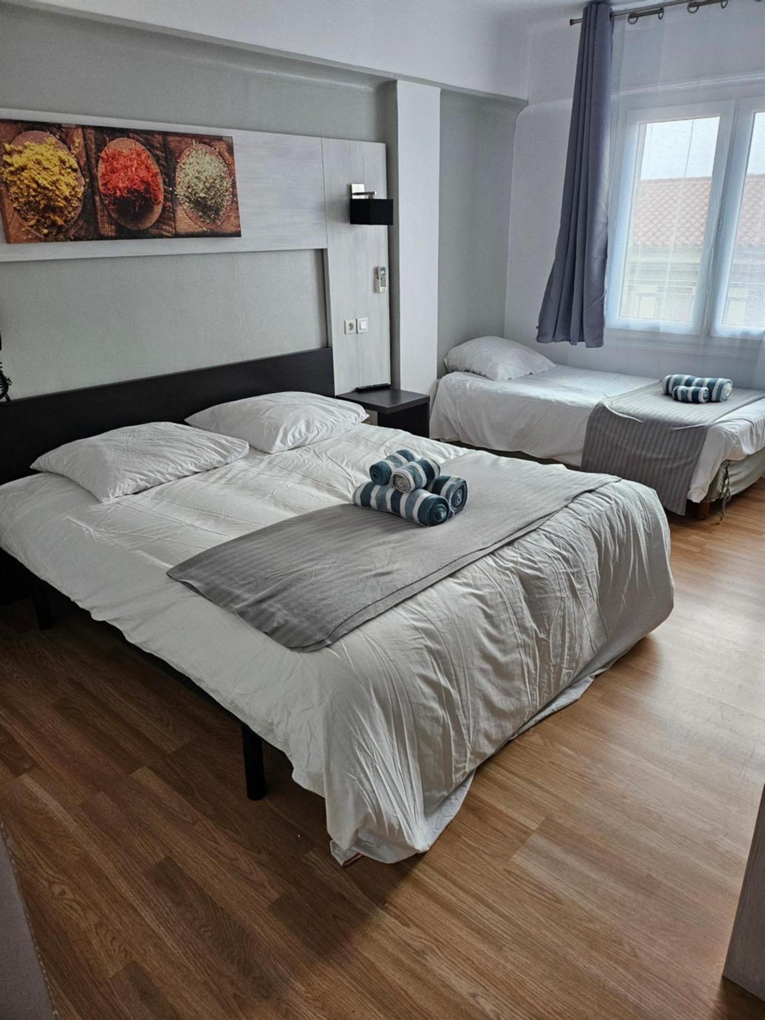 Victoria Hotel 3*